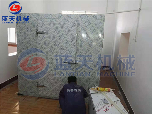 江蘇魚(yú)干烘干機(jī)用戶現(xiàn)場(chǎng)